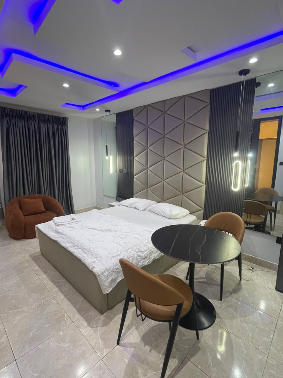 Executive 1bedroom — photo 1